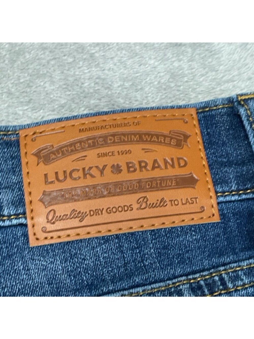 Lucky Brand 223 Straight Men's Size 34x29 Medium Blue Jeans Wash Denim d1647 - Picture 8 of 10